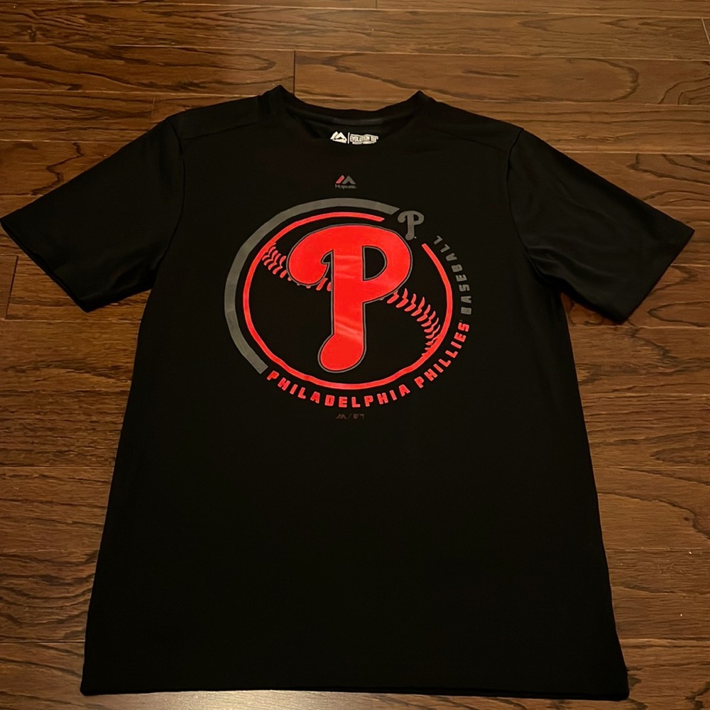 Majestic Philadelphia Phillies Men’s small cool base evolution tee t-shirt